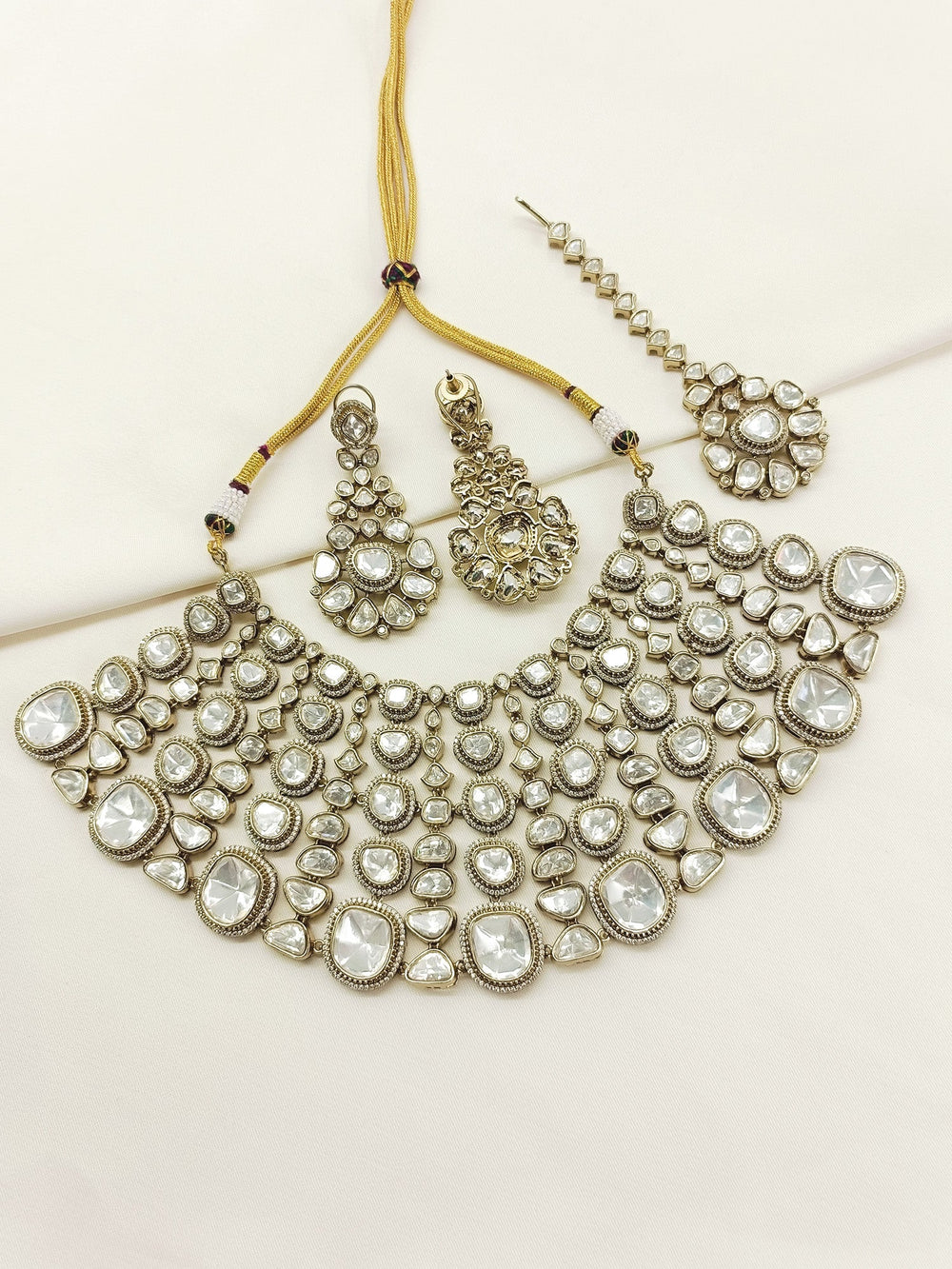 Tanaye White Victorian Necklace Set