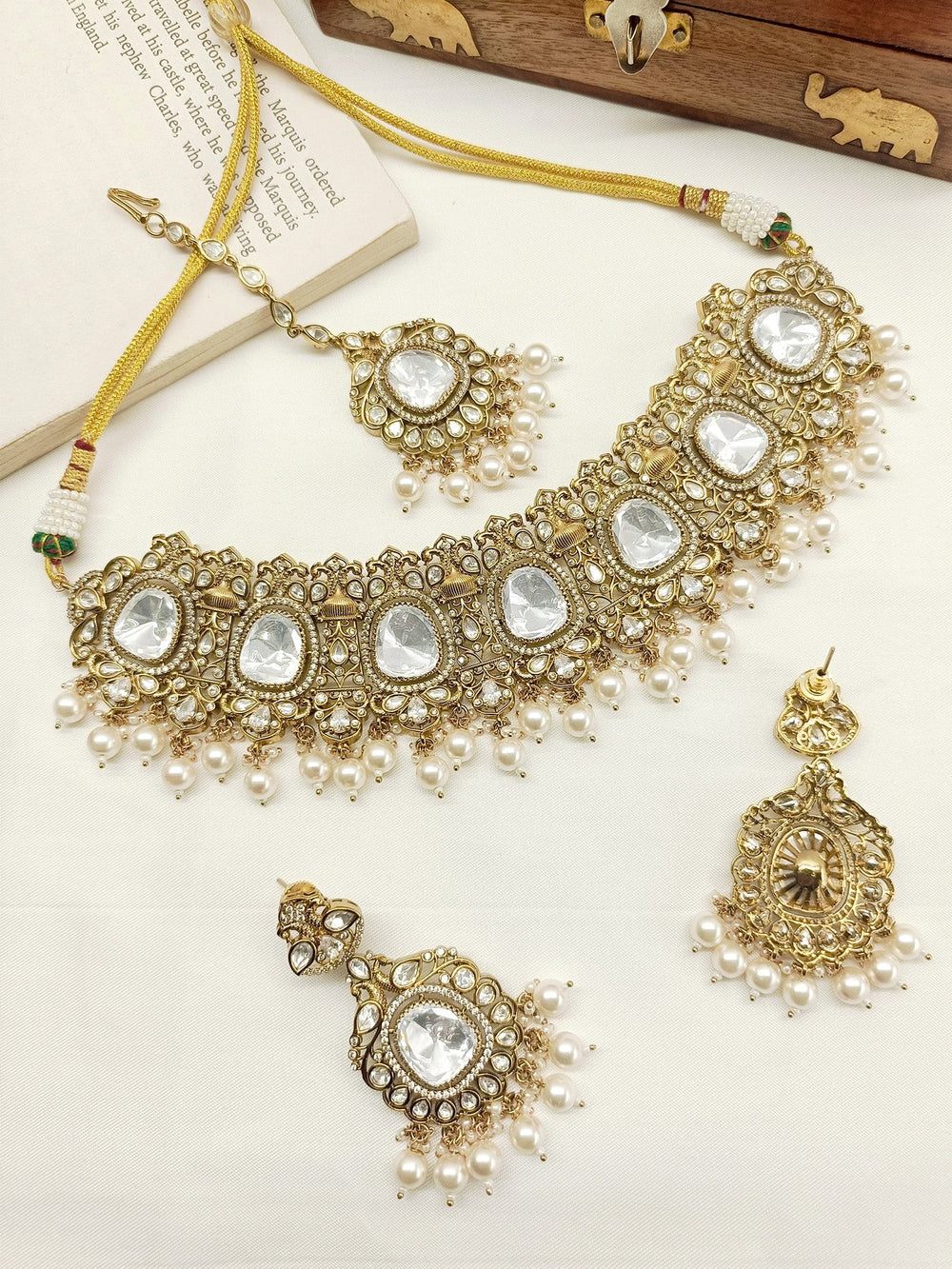 Chinky White Polki Necklace Set