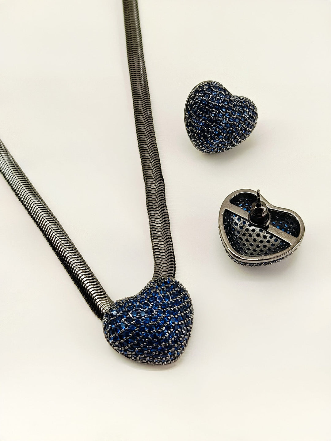 Yuvika Blue Sapphire Heart Shape Victorian Pendant Set