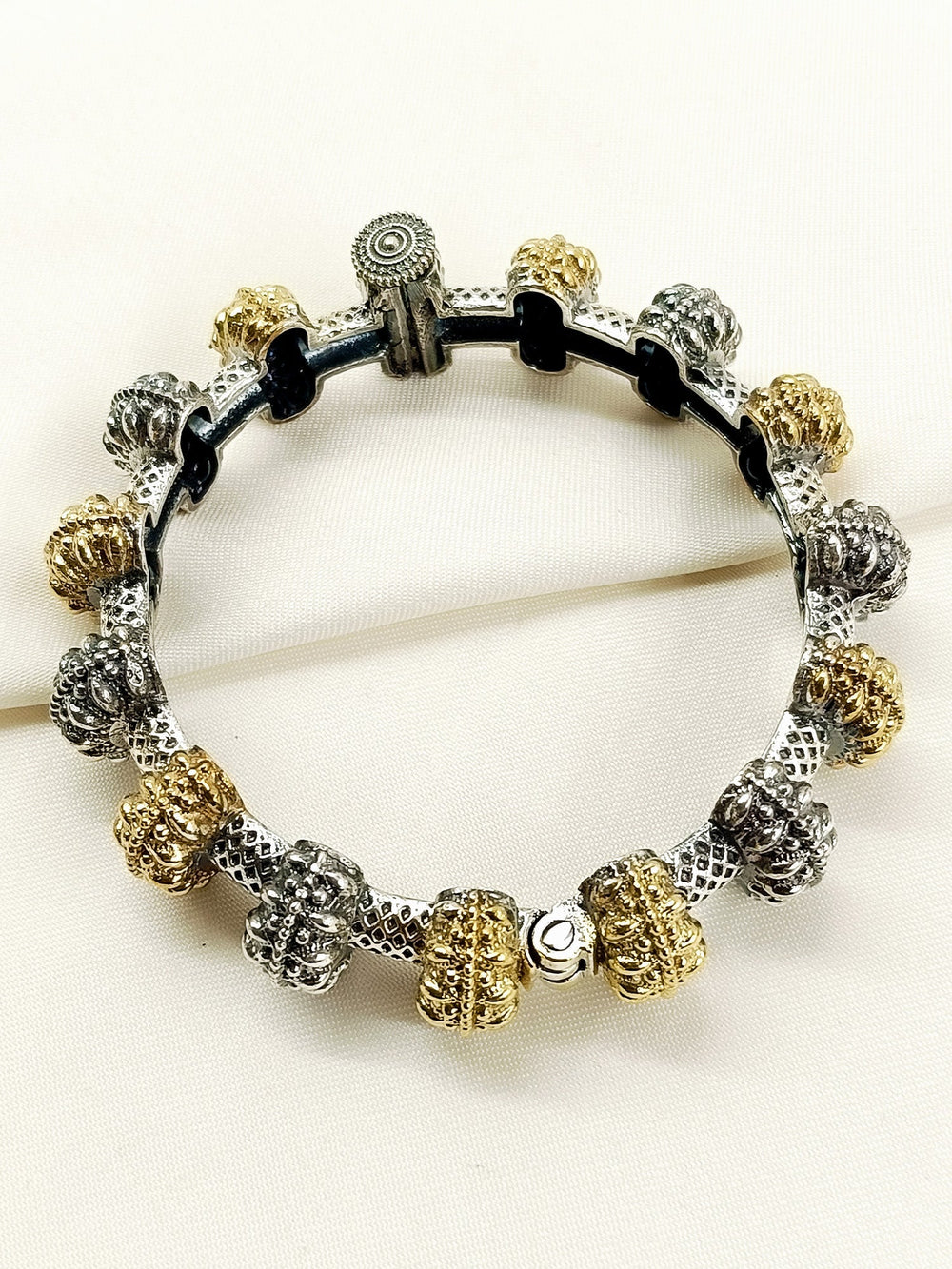Naina Two Tone Oxidized Kada - 2.6 Openable