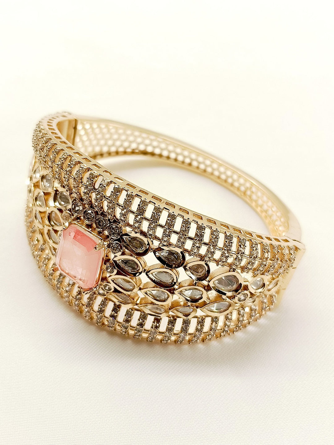 Sadhya Pink Kundan Bracelet