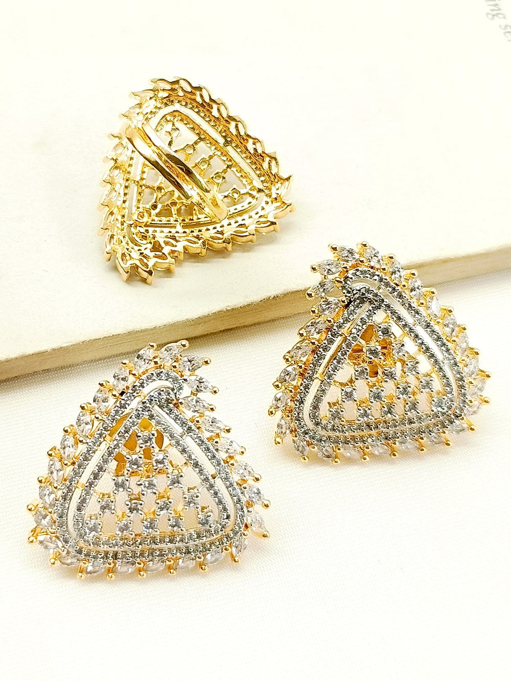 Giya American Diamond Tops With Finger Ring