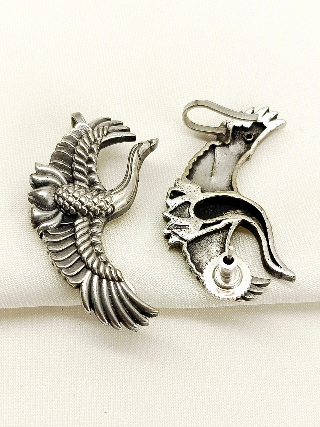 Ridhan Oxidized Crane Hoop Men&