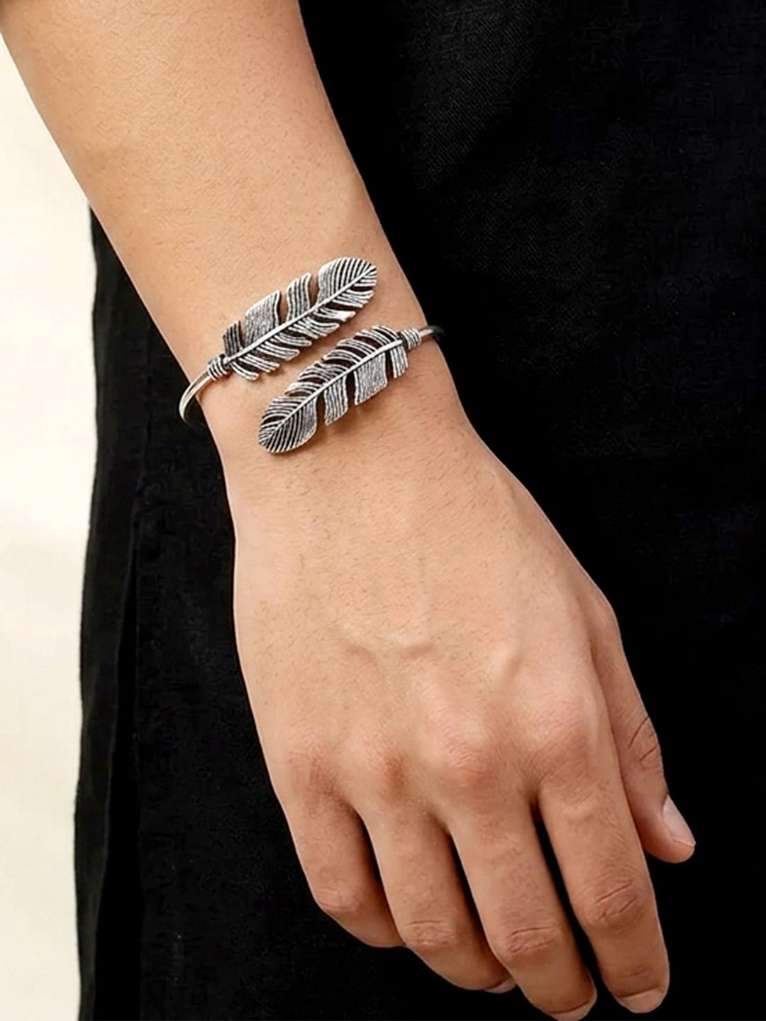 Samuel Silver Twin Feather Men&