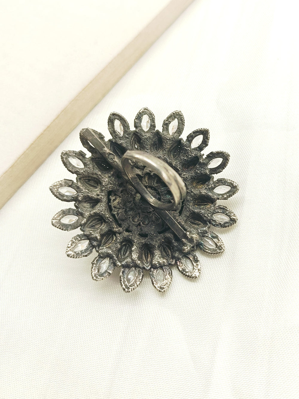 Kiyana White Oxidized Finger Ring