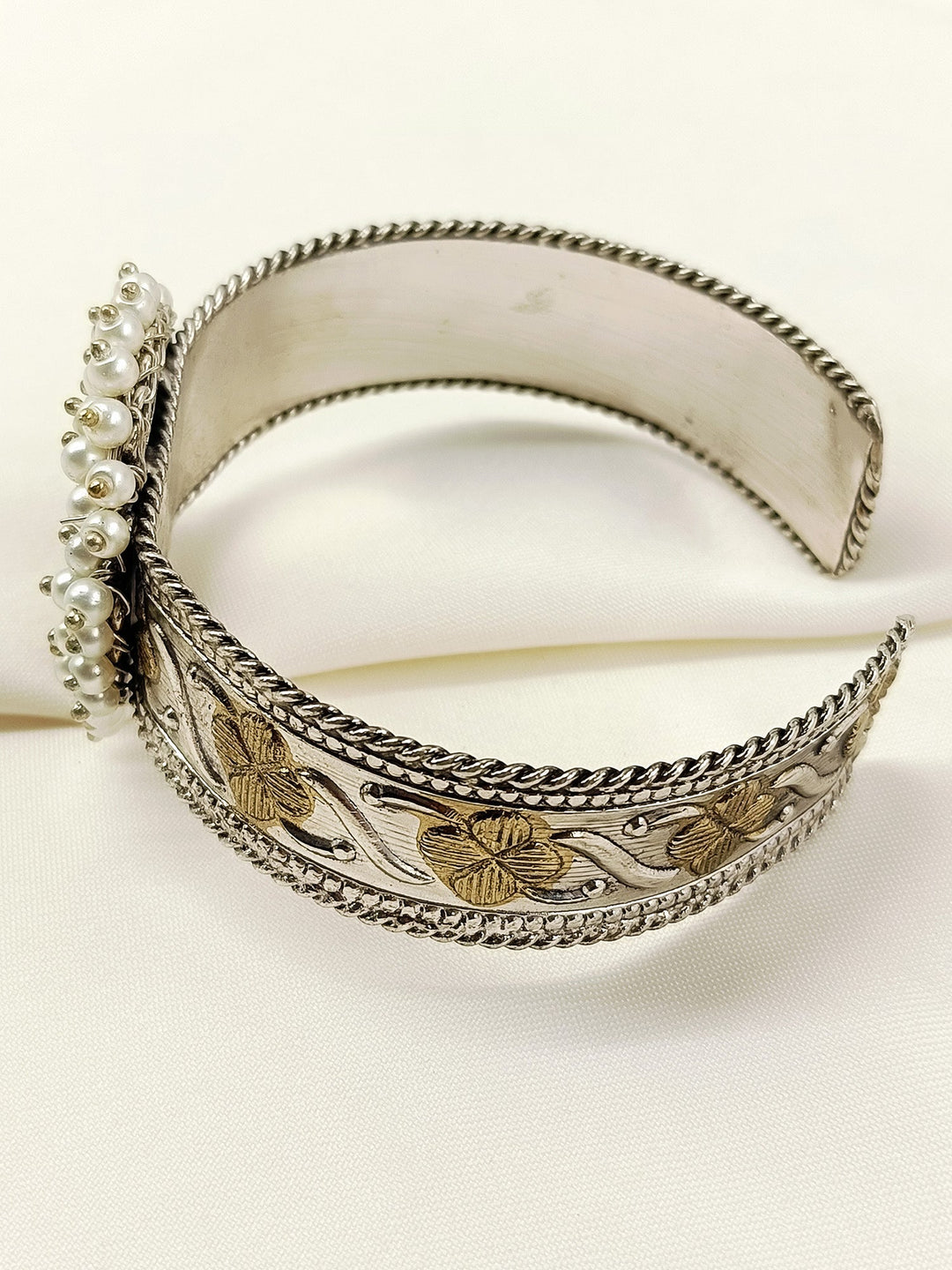 Mrinali Dual Tone Oxidized Bracelet
