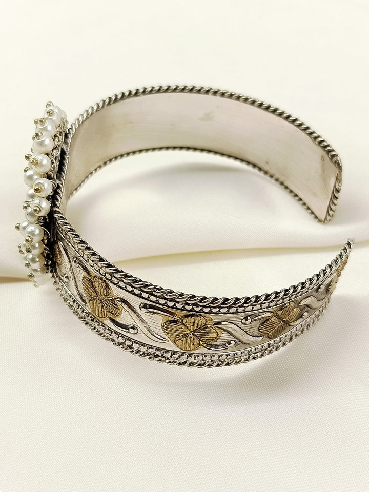 Mrinali Dual Tone Oxidized Bracelet