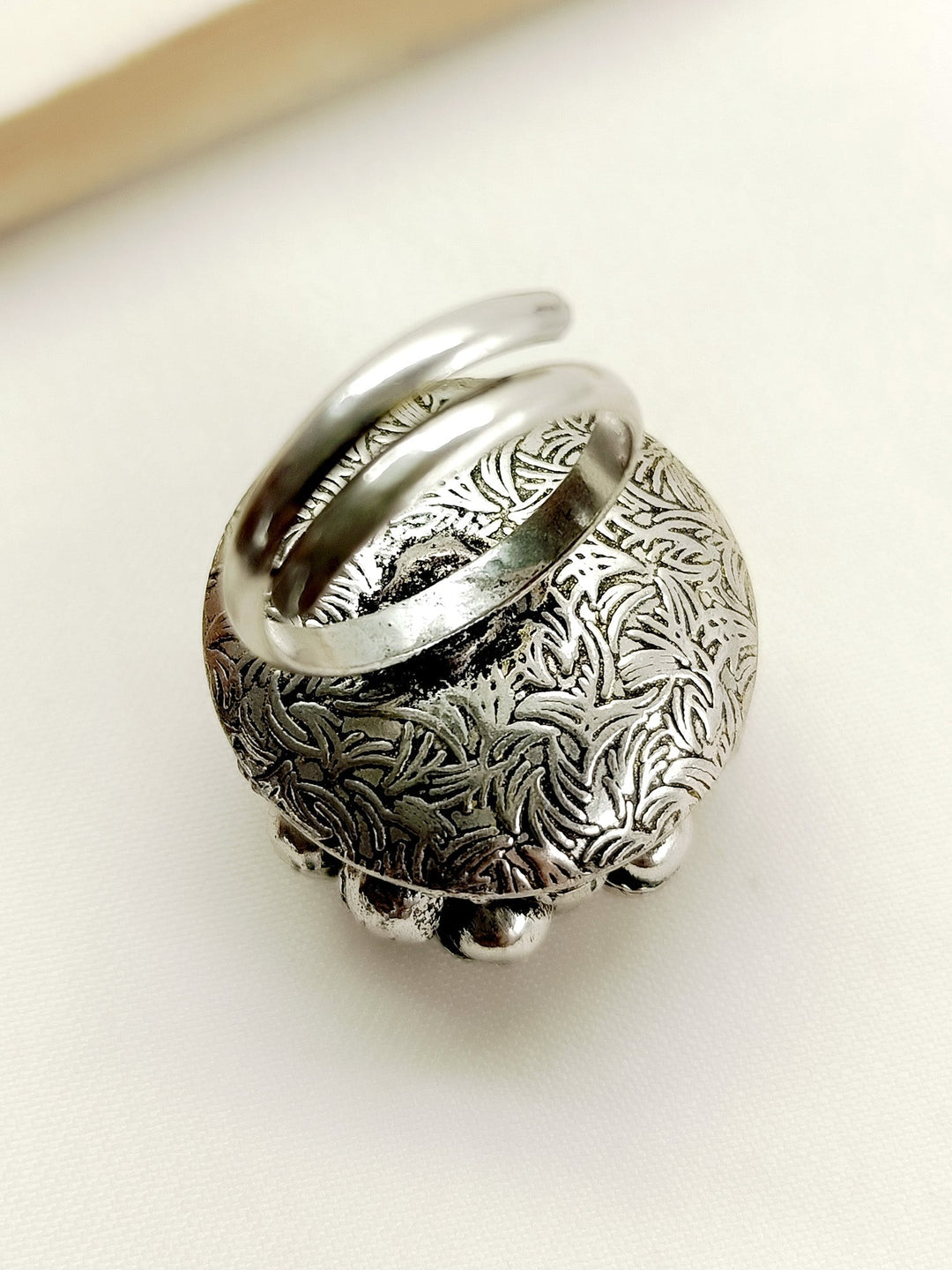 Naysha Plain Oxidized Finger Ring