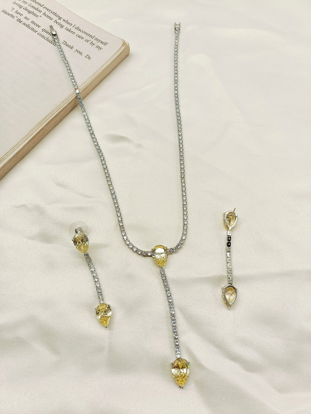 Cureza Yellow American Diamond Necklace Set