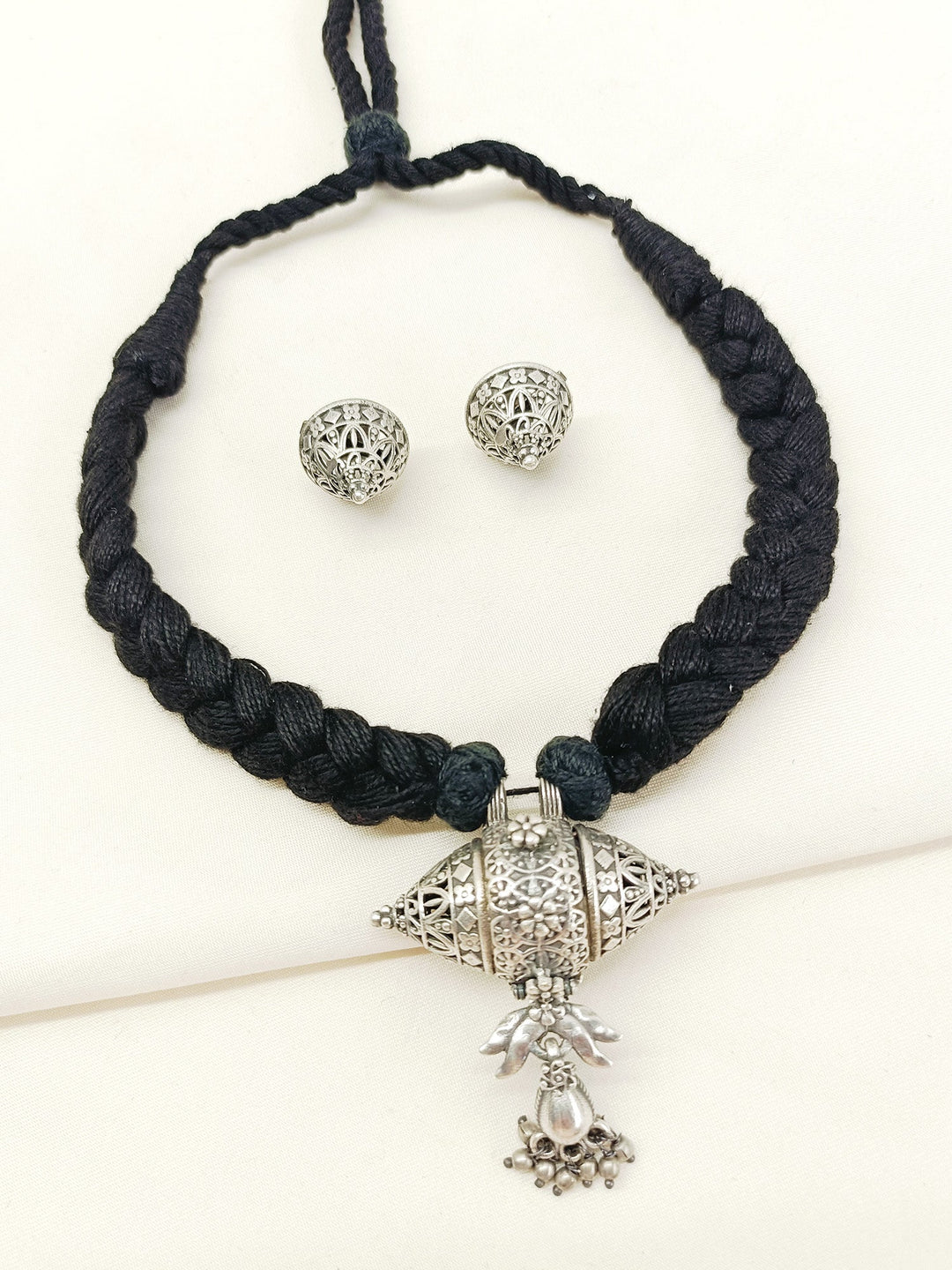 Iyla Black Oxidized Necklace Set
