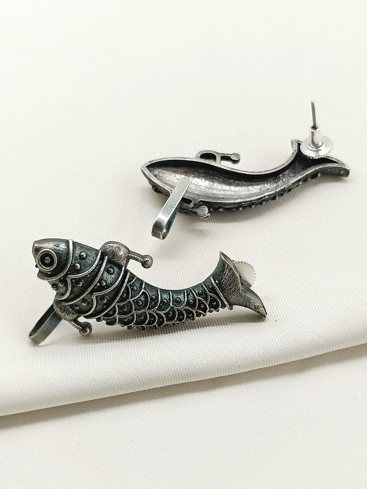 Genelia Plain Oxidized Earcuffs