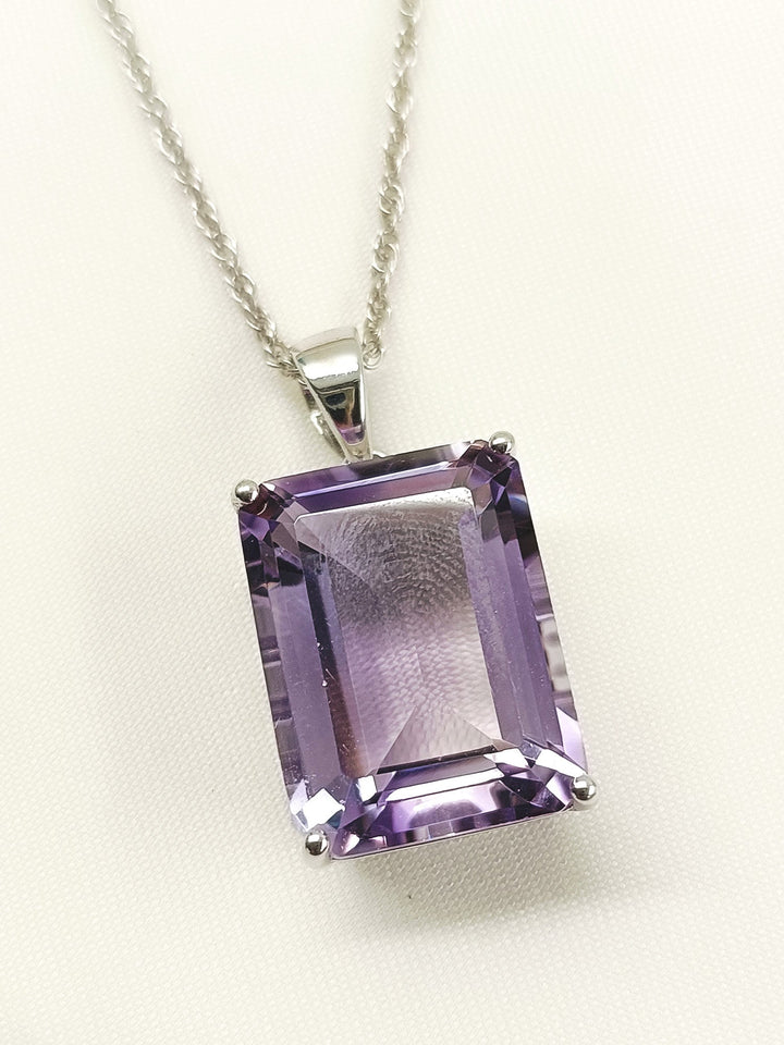 Madno Purple 92.5 Silver Amethyst Stone Pendal