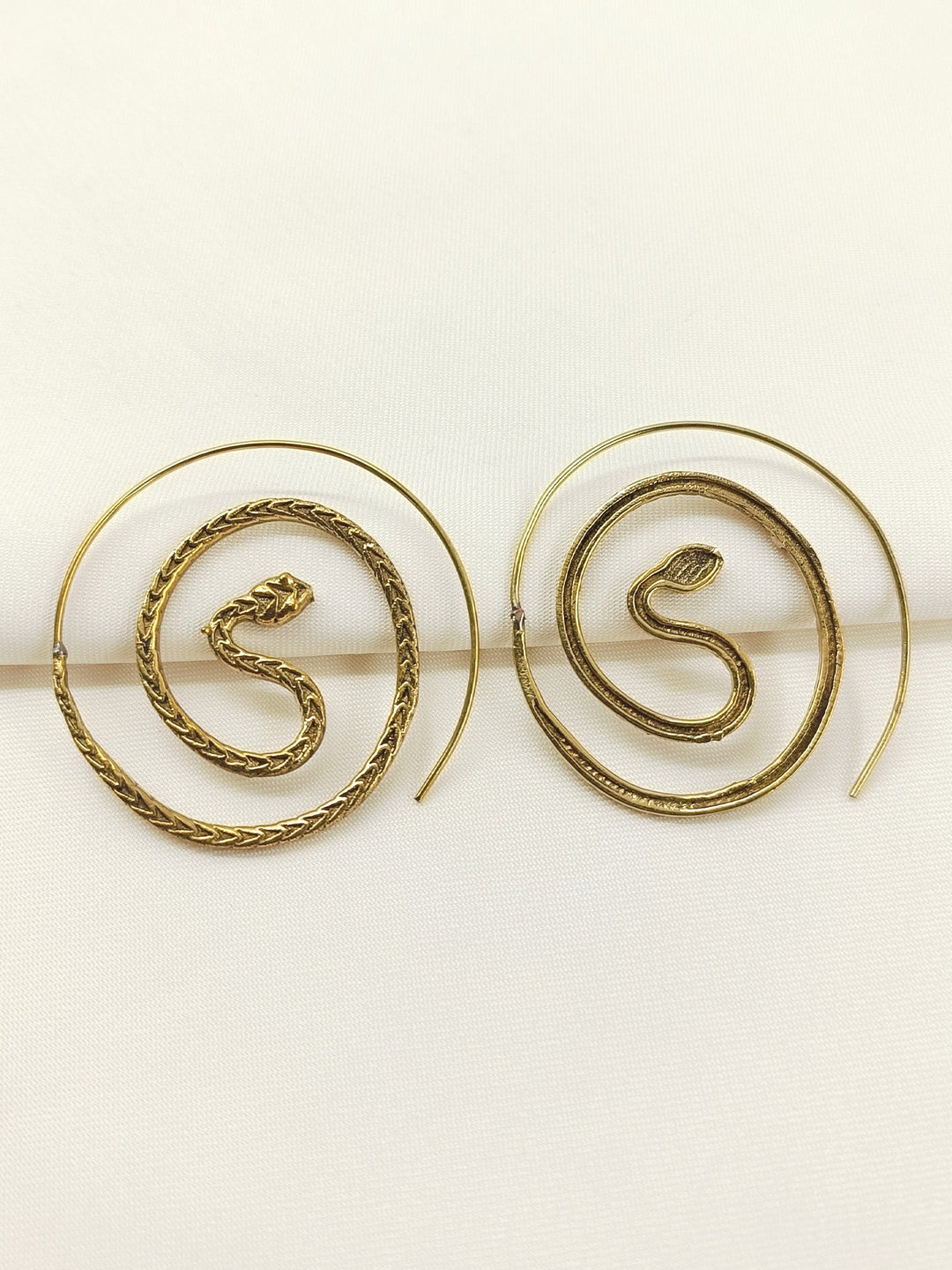 https://cdn.shopify.com/s/files/1/0607/4479/4285/files/2_a8d146b4-94d6-409d-bad5-c6671df31f56.jpg?v=1772190629