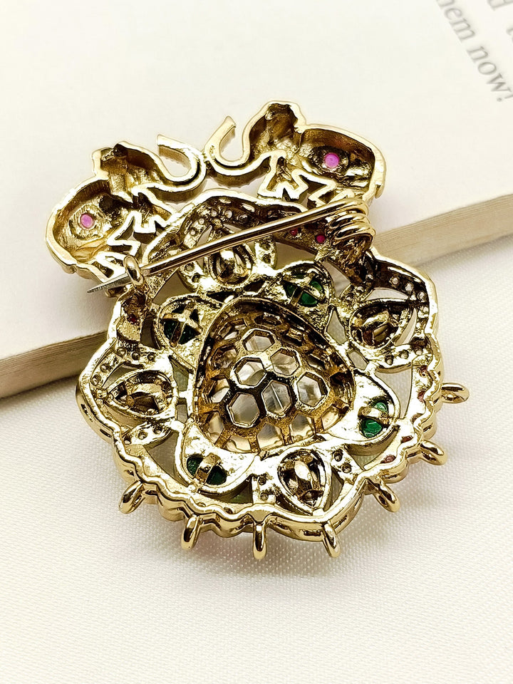 Niyansh R&G Men's Brooch