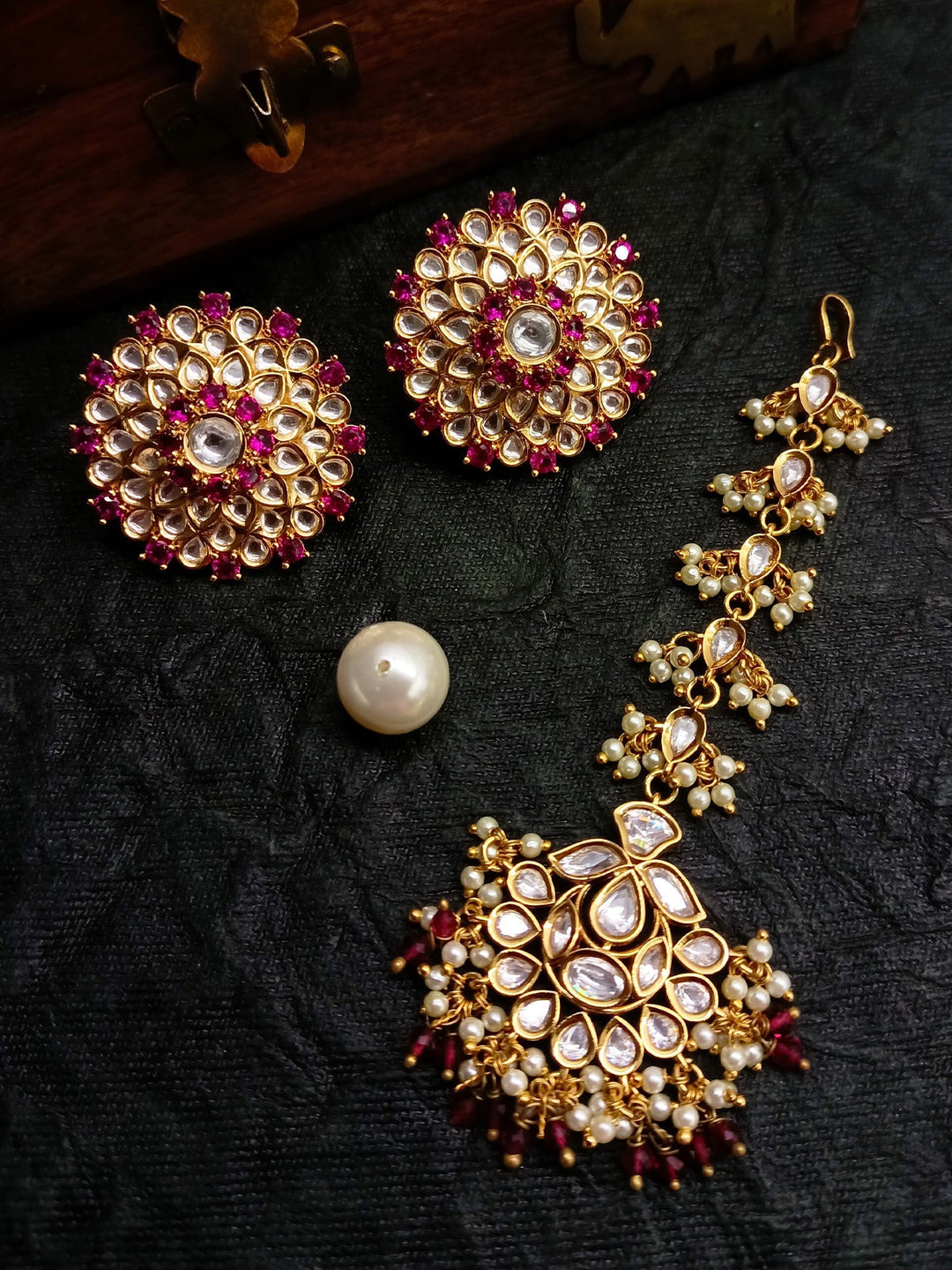 Meher Kundan Stud With Teeka