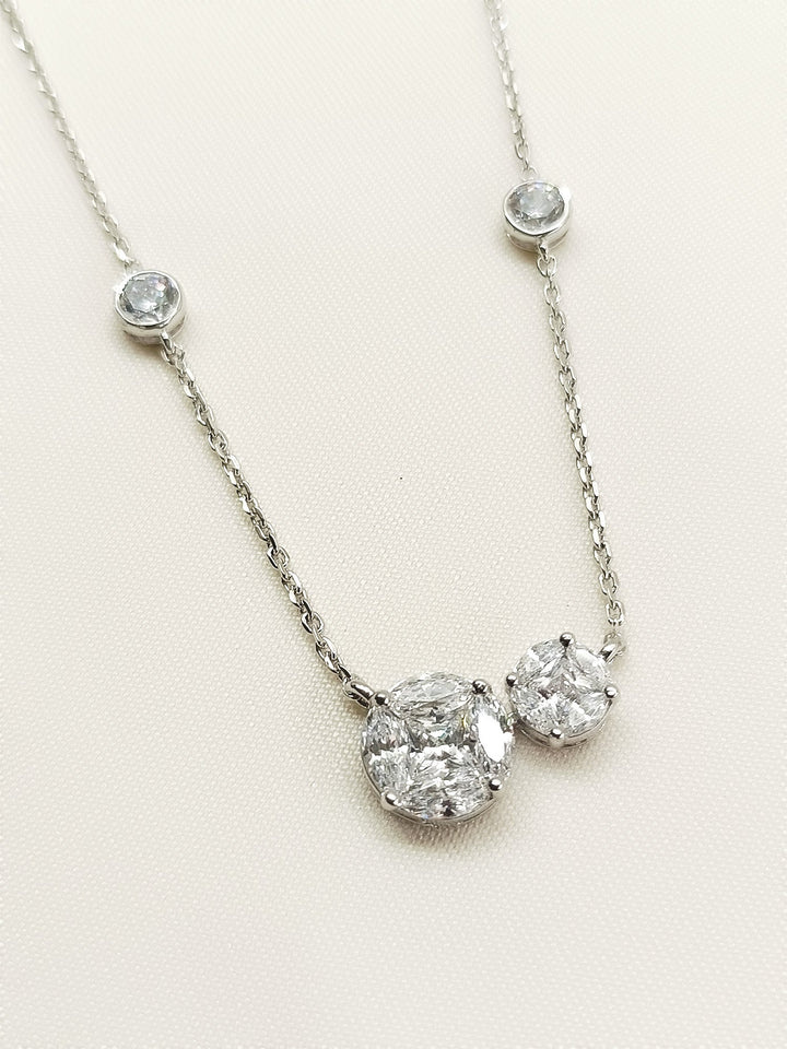 Urvita 92.5 Silver Swarovski Stone Pendal