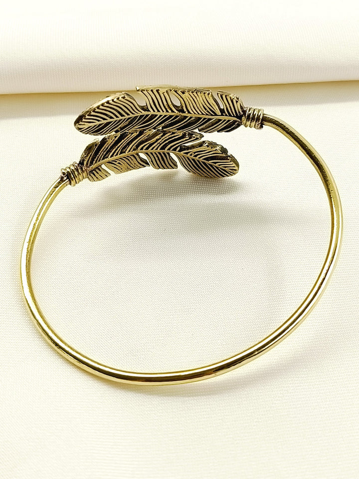 Neel Golden Twin Feather Men&