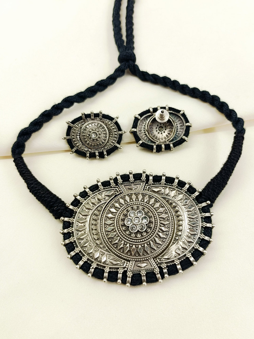 Karuna White Oxidized Choker Set