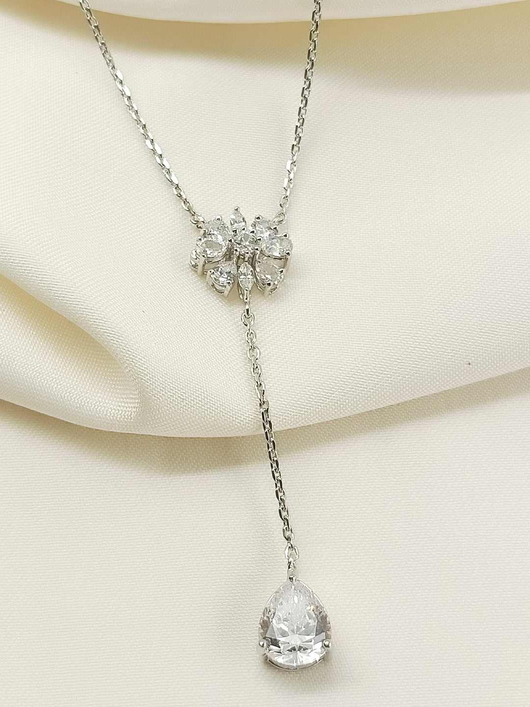 Vrini 92.5 Silver Swarovski Stone Pendal