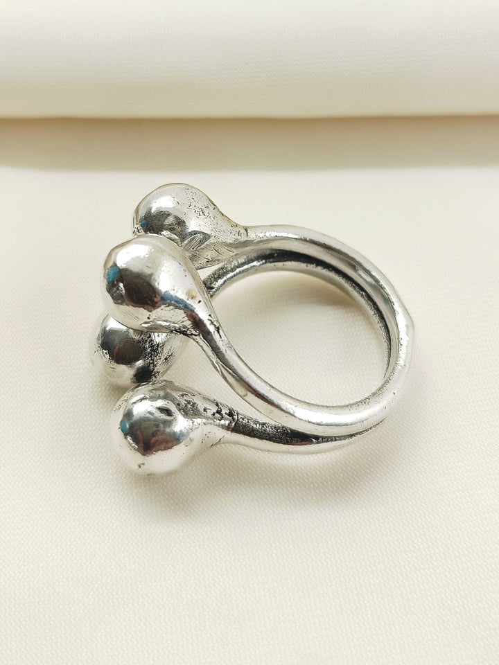 Madhav Silver Men&
