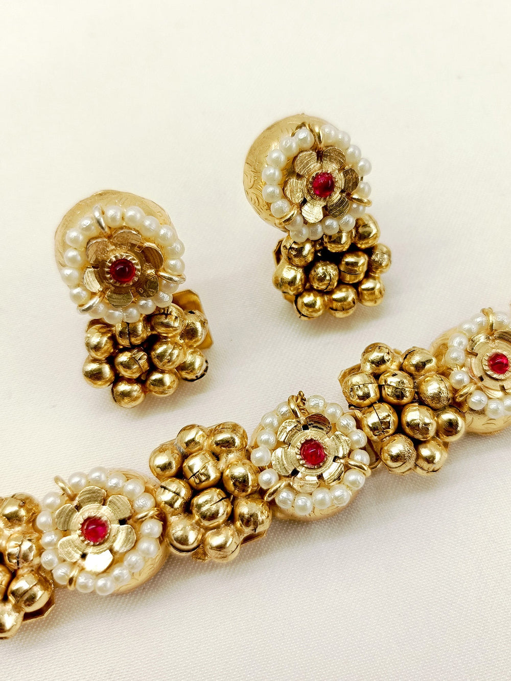 Ghini Maroon Oxidized Choker Set - Gold Plating