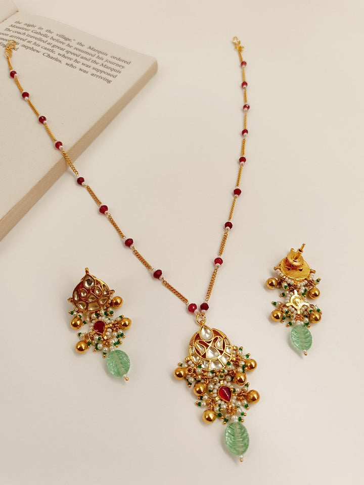 Brylee M & G Kundan Pendant Set