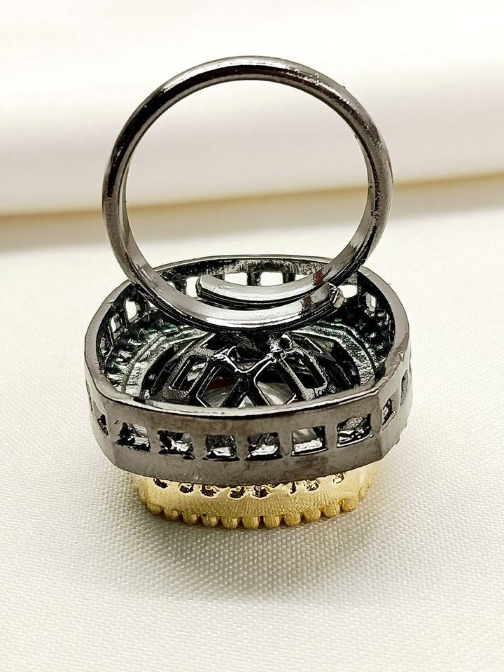 Rasiya Green Victorian Finger Ring