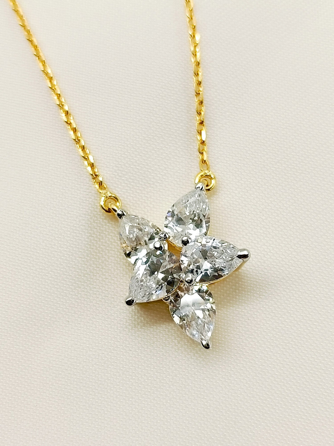 Romsha 92.5 Silver Swarovski Stone Pendal