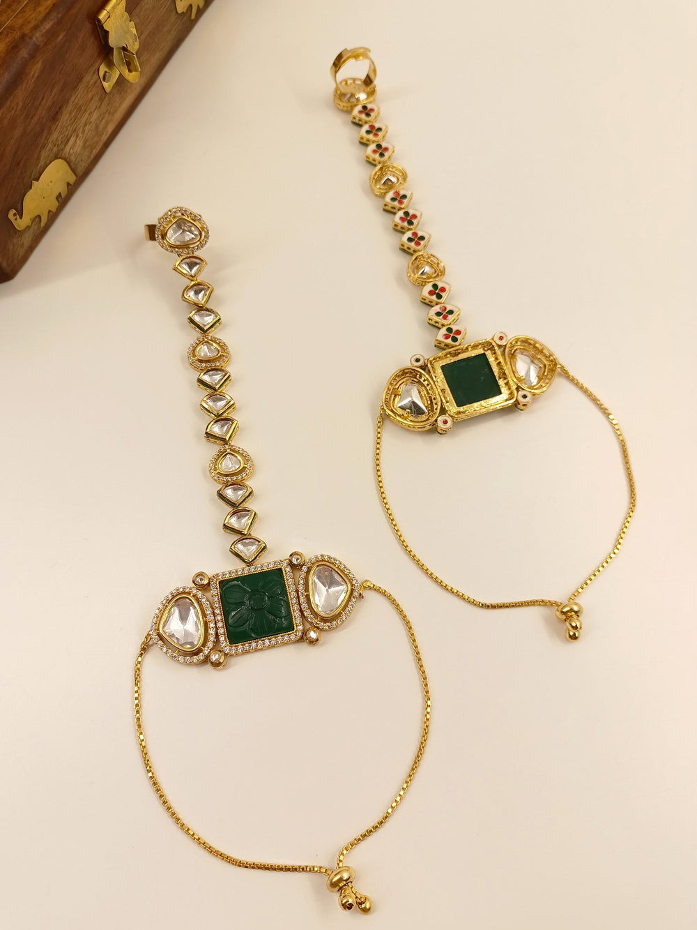 Aashvi Green Kundan Hathphool Set Of 2