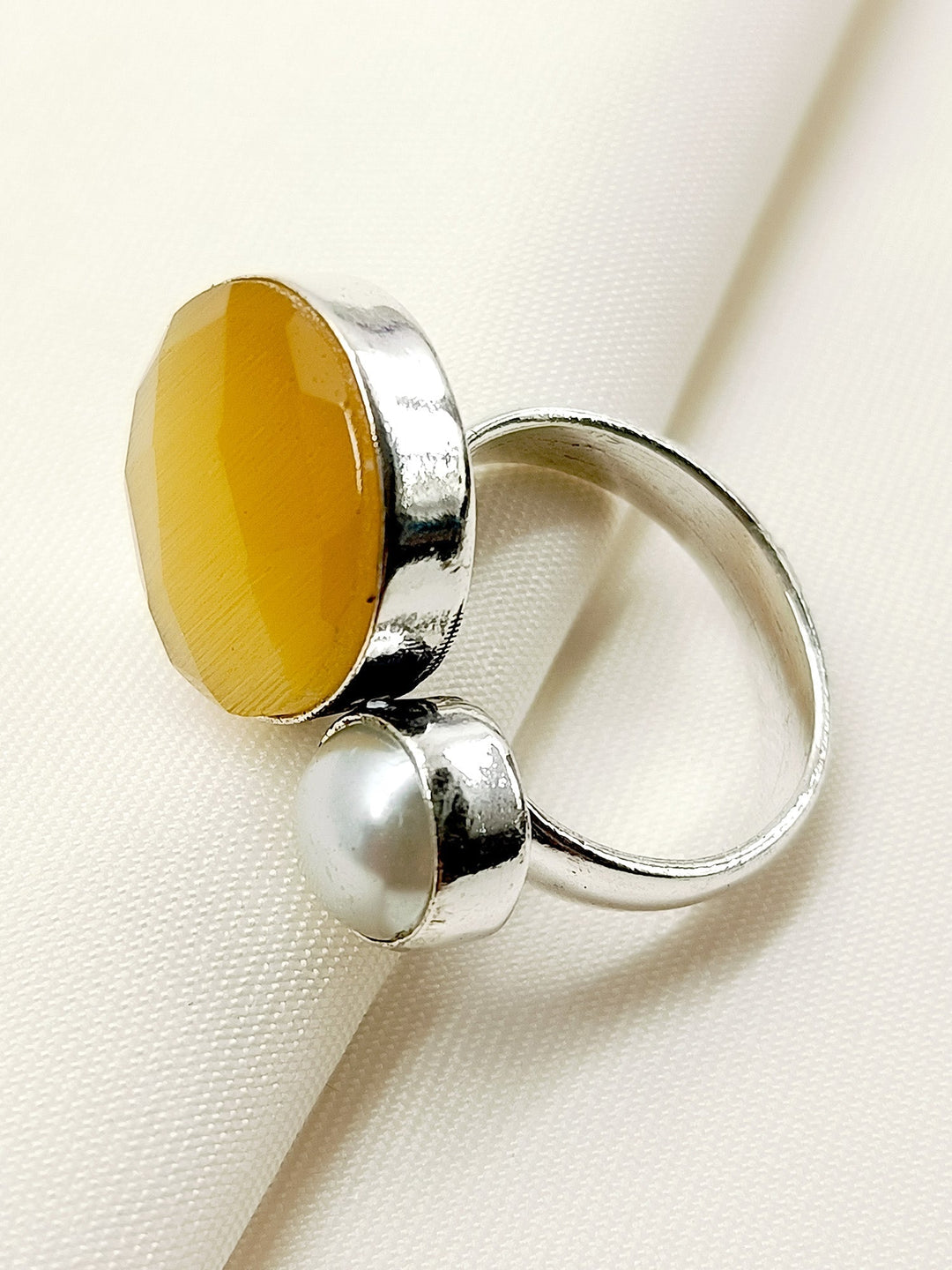 Aadh Yellow Oxidized Finger Ring