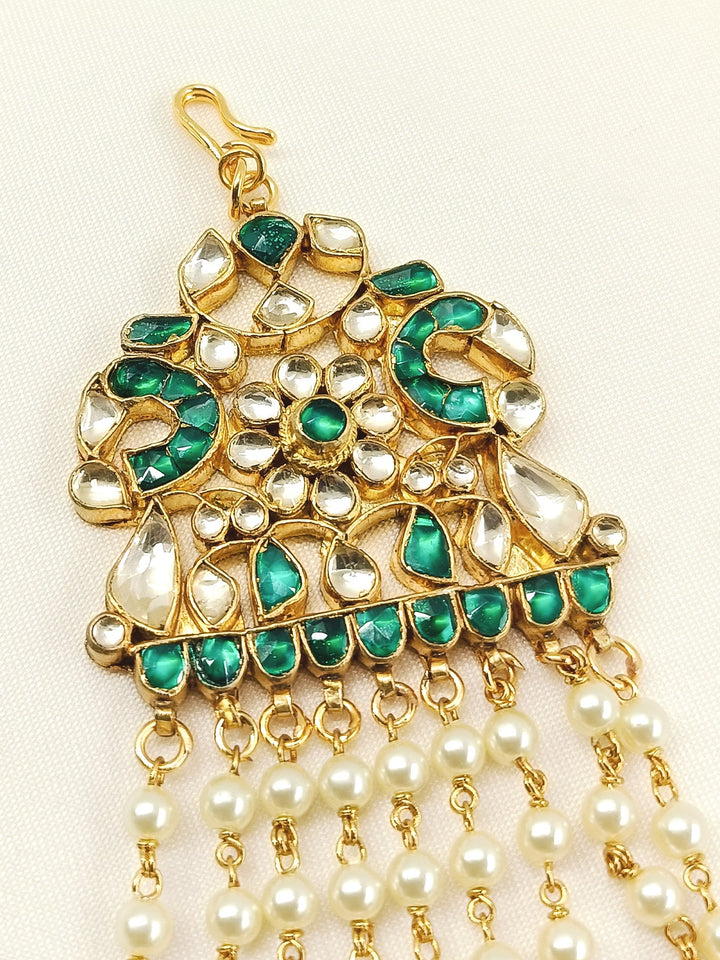 Sweta Green Hanging Kundan Passa