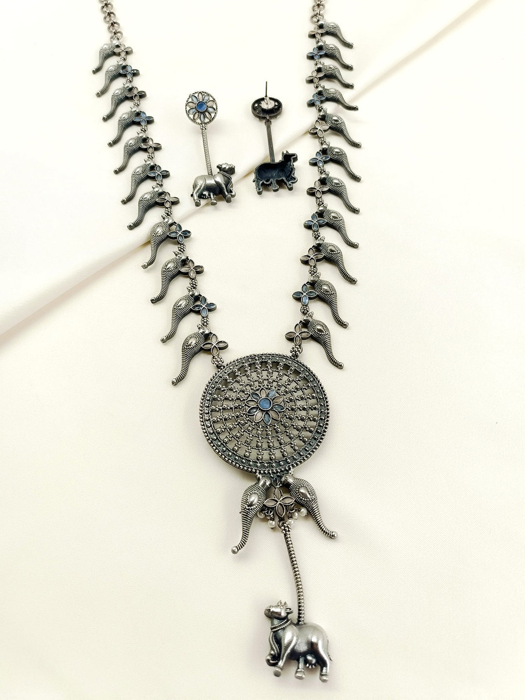 Saroj Blue Oxidized Necklace Set