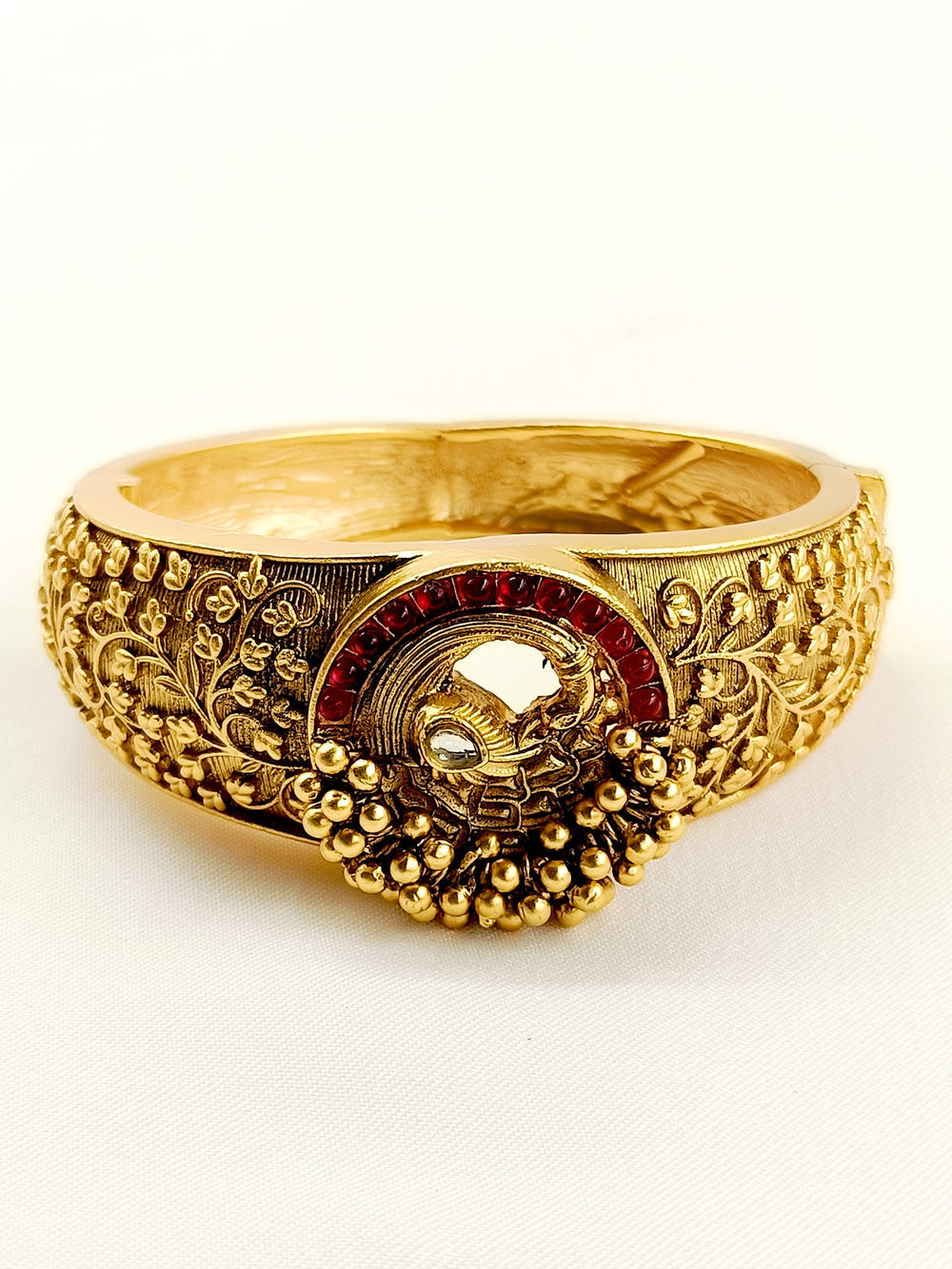 Rehya Maroon Antique Kada