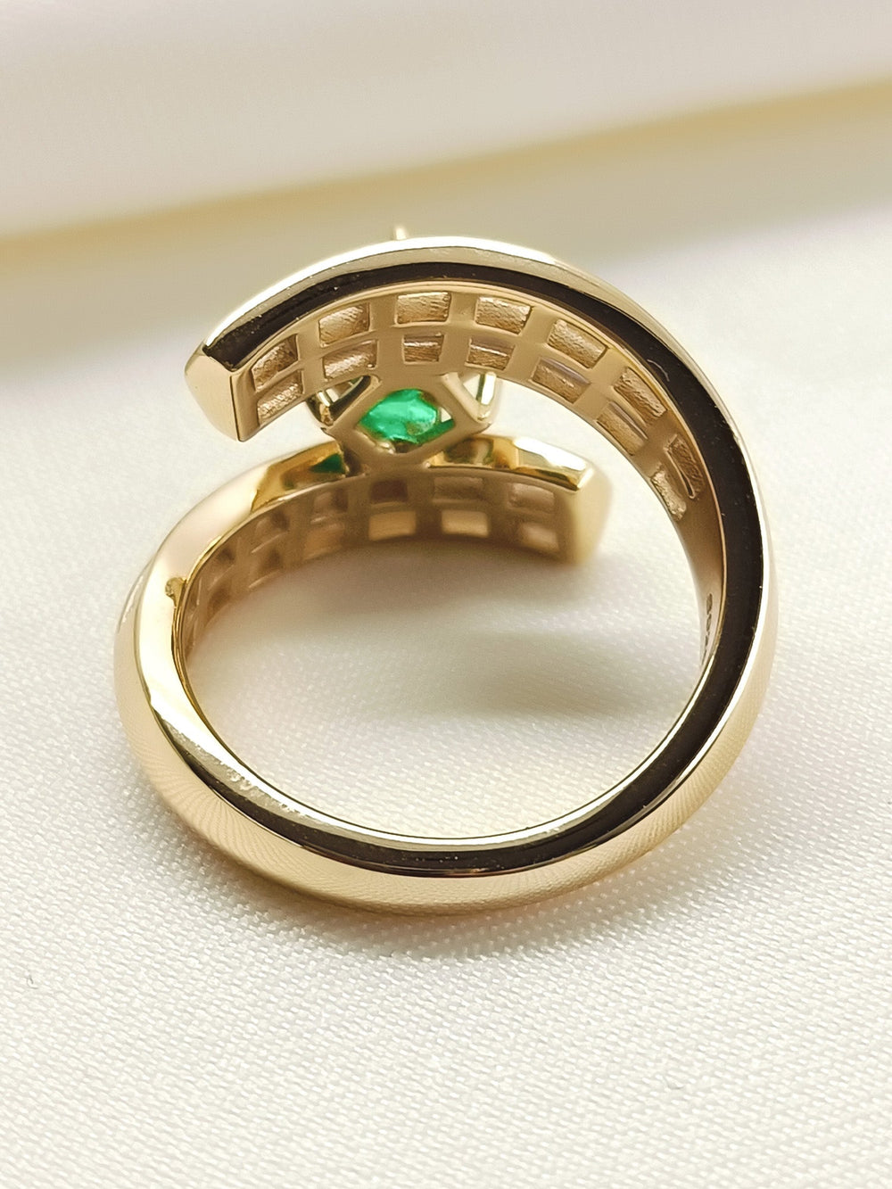 https://cdn.shopify.com/s/files/1/0607/4479/4285/files/2_d2b77ac4-6ce7-47a9-902d-9666115be7ec.jpg?v=1773664414