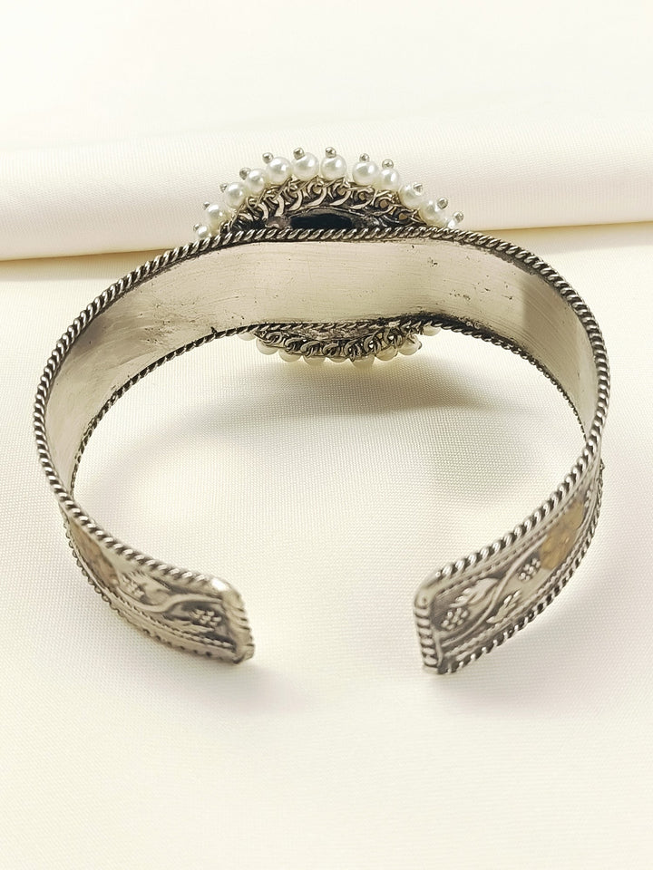 Mrinali Dual Tone Oxidized Bracelet