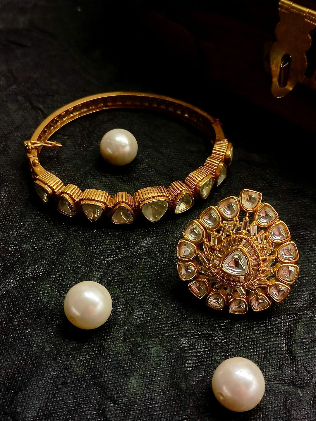 Verona Kundan Bracelet With Finger Ring