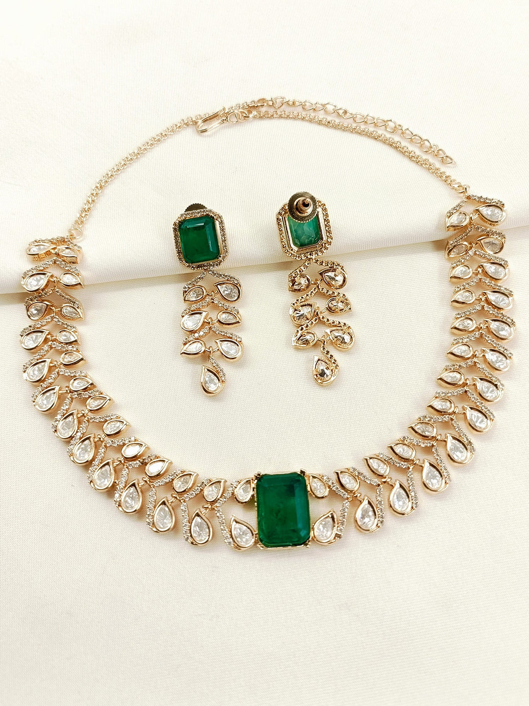 Jasmeet Green Kundan Choker Set - Necklace