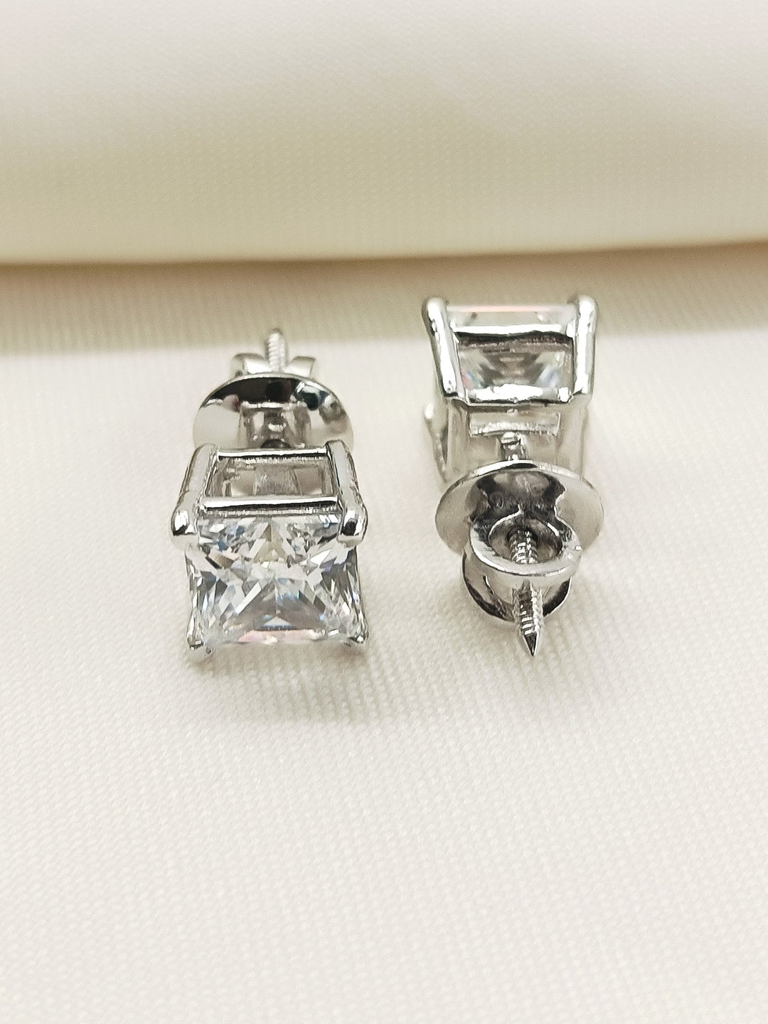 https://cdn.shopify.com/s/files/1/0607/4479/4285/files/2_0d5431bb-01ee-4b5a-880c-c1f40f7928c8.jpg?v=1761643227