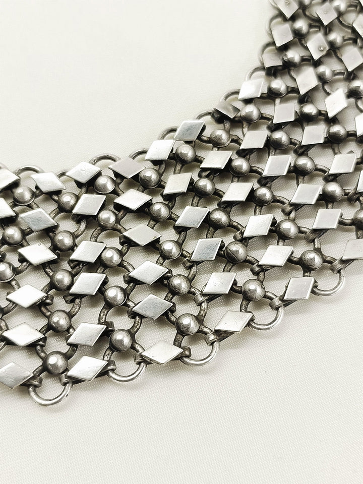 Irya Plain Oxidized Neckpiece