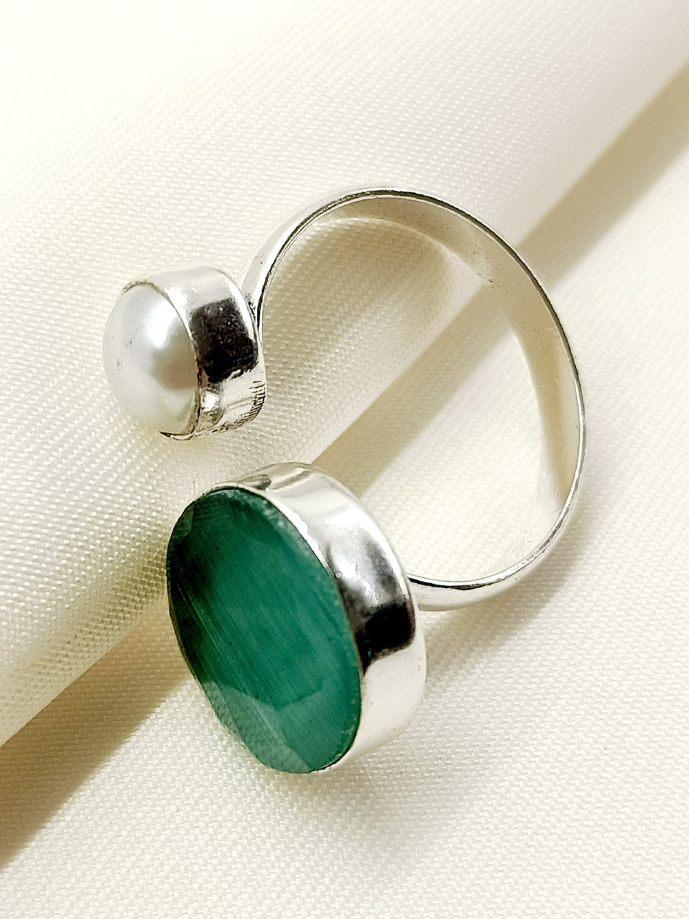 Mirika Green Oxidized Finger Ring