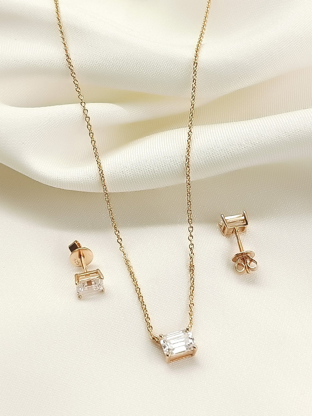 https://cdn.shopify.com/s/files/1/0607/4479/4285/files/2_e34c3786-fca8-4fb9-b526-8702ddb73075.jpg?v=1773308052