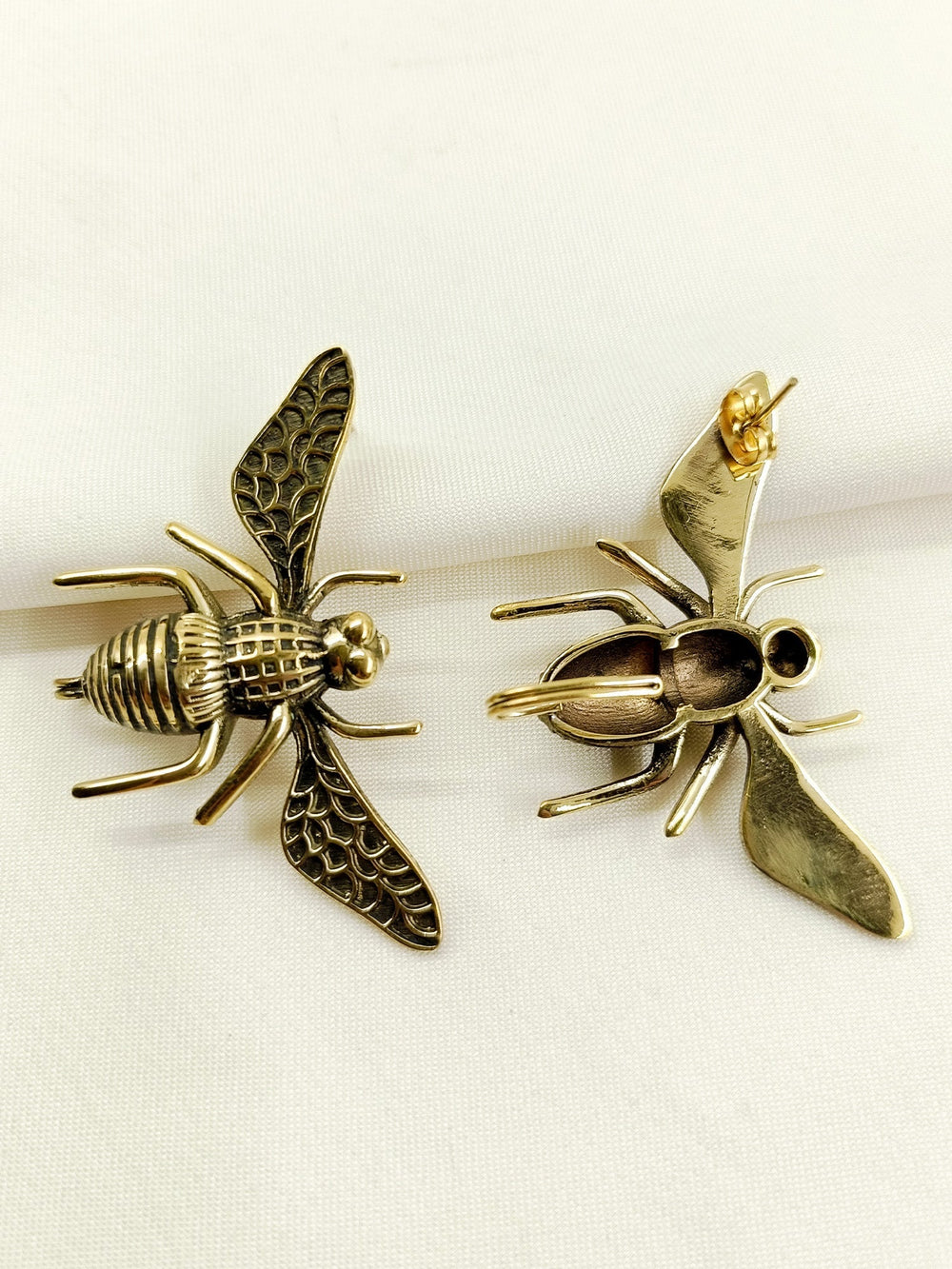 Hitendra Golden Honey Bee Men's Earring - 5 cm Brass Dangler