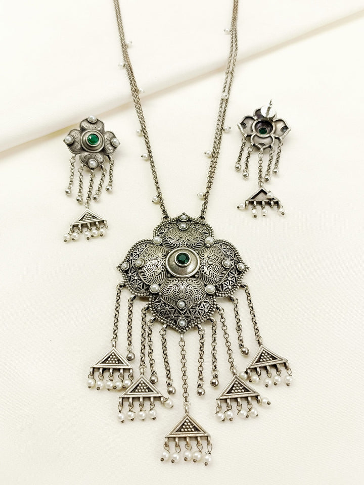 Mehrunisa Green Oxidized Pendant Set