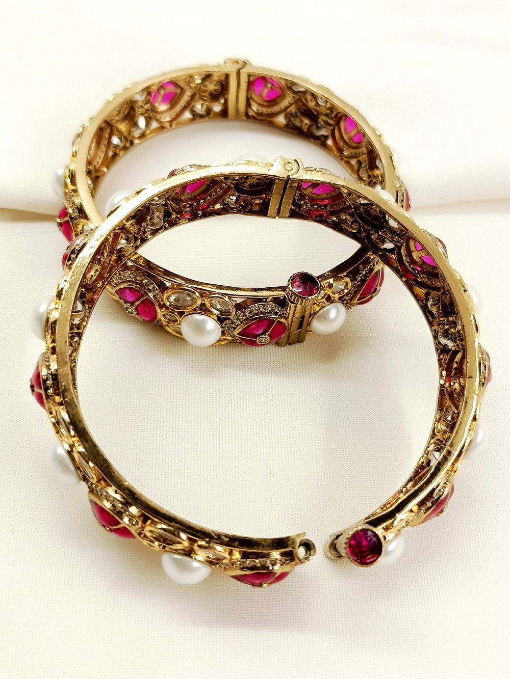 Dariya Ruby Kundan Bangles - Antique Gold Plated Bangle