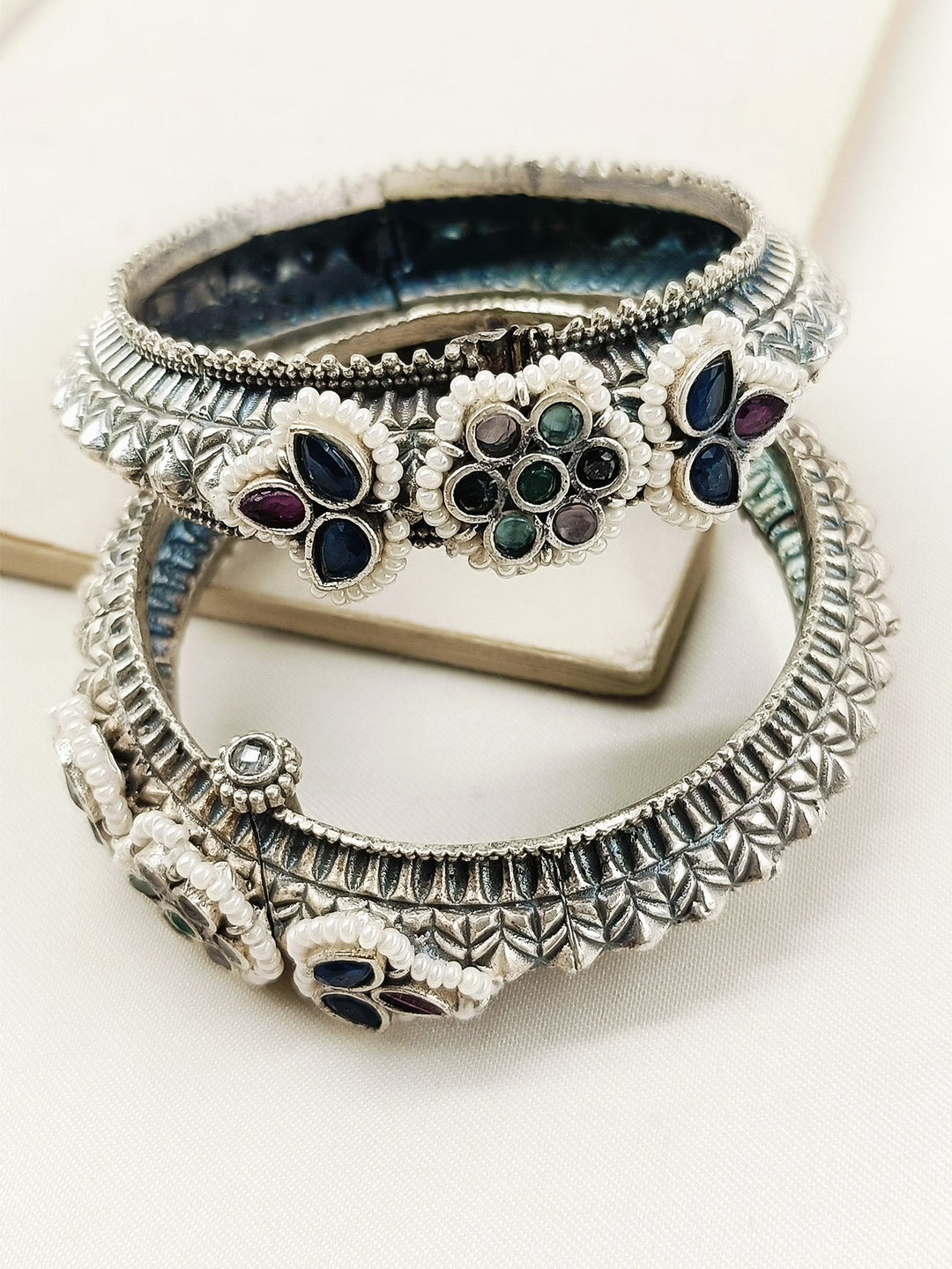 Hanvita Multi Colour Oxidized Bangle