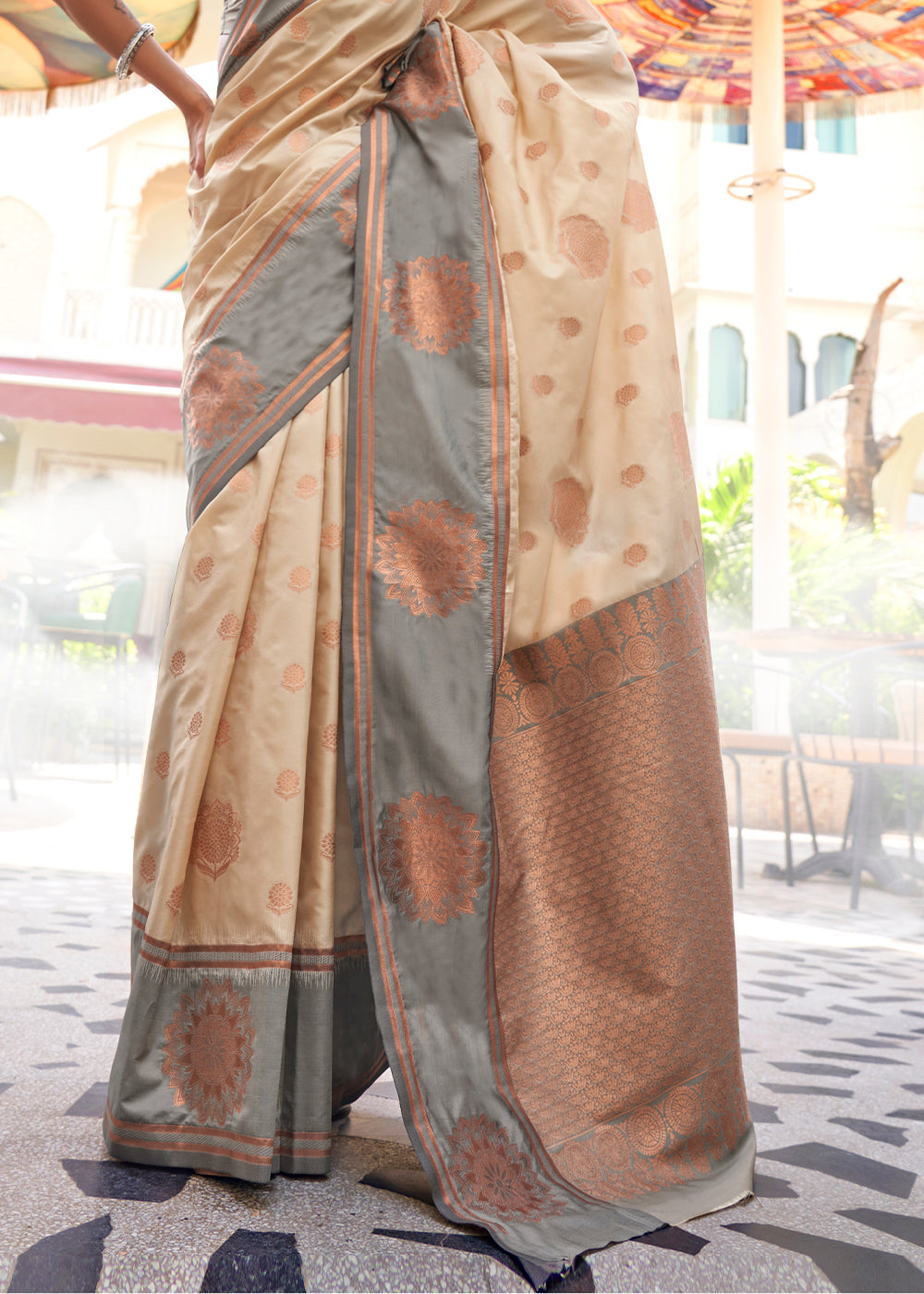 Beige Brown & Grey Two-Tone Contrast Silk Saree with Handloom Weave