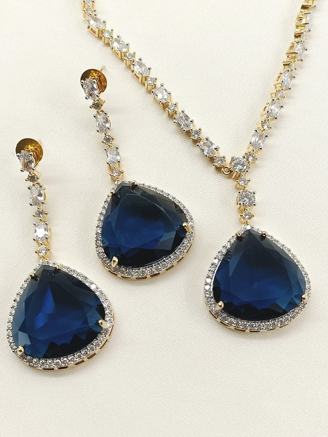 https://cdn.shopify.com/s/files/1/0607/4479/4285/files/3_7cdbfc65-7a06-4fde-8491-71e02f1384d8.jpg?v=1764156583