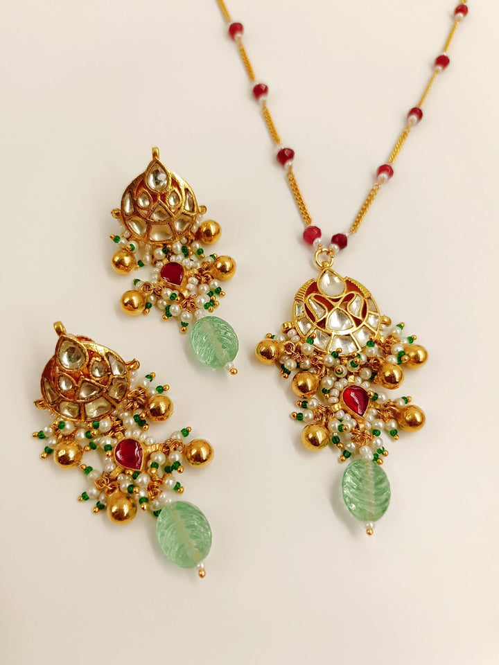 Brylee M & G Kundan Pendant Set