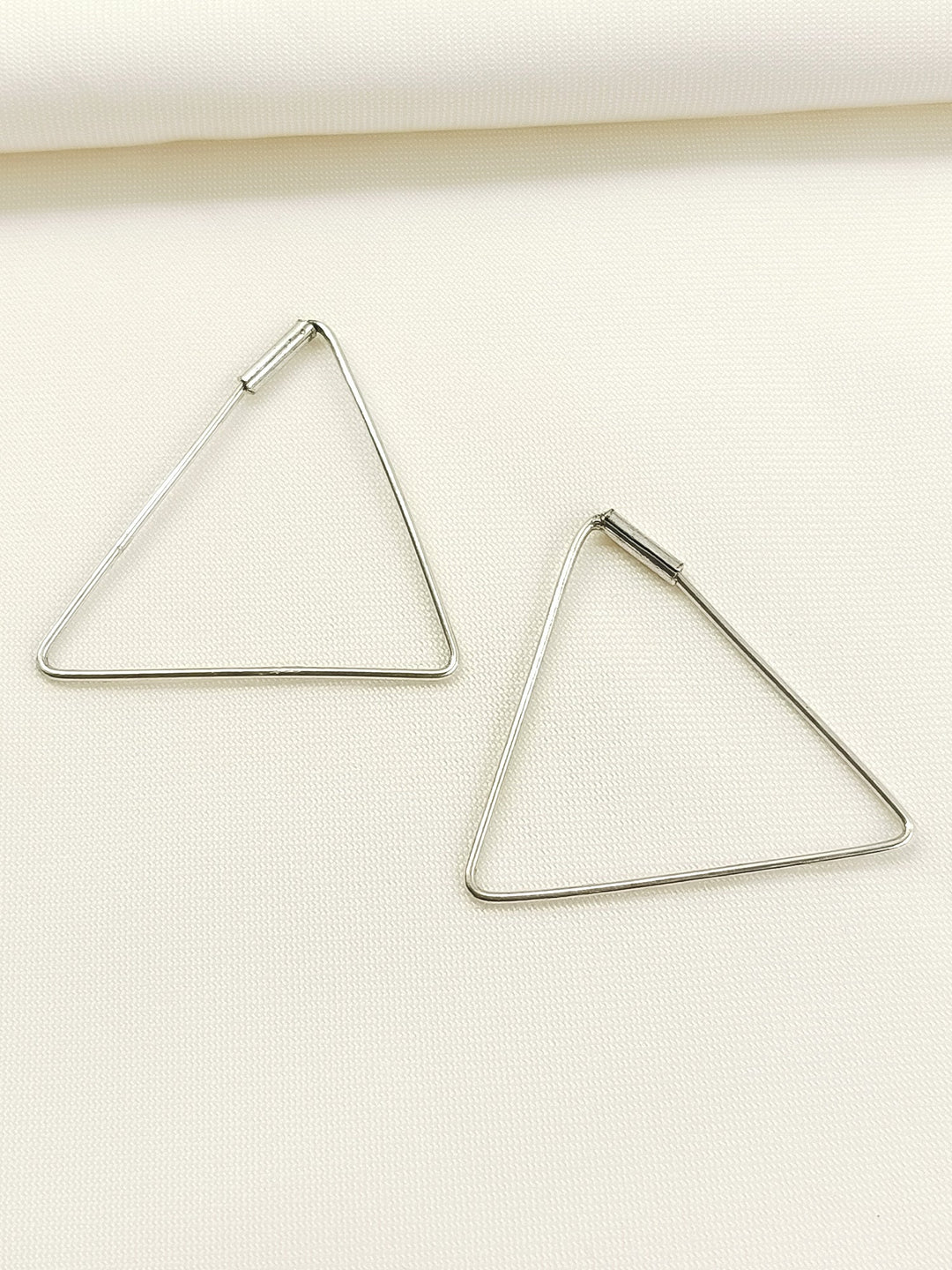 https://cdn.shopify.com/s/files/1/0607/4479/4285/files/3_0acebf1b-eb90-4220-9d0d-54434c771999.jpg?v=1772178602