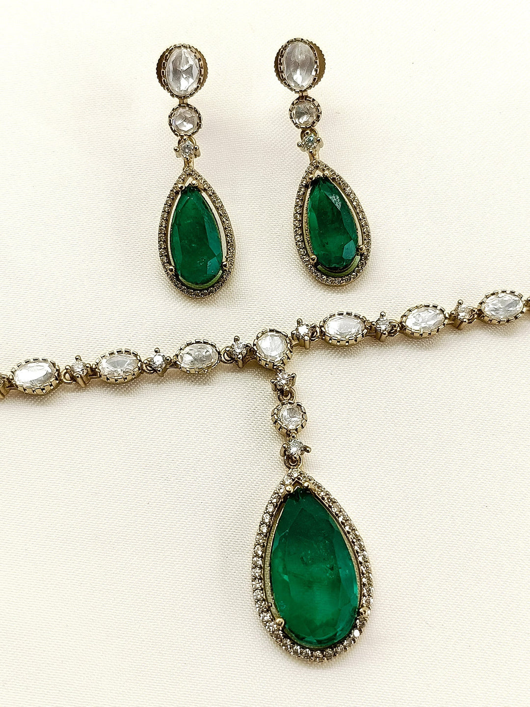 Kaila Emerald Victorian Necklace Set